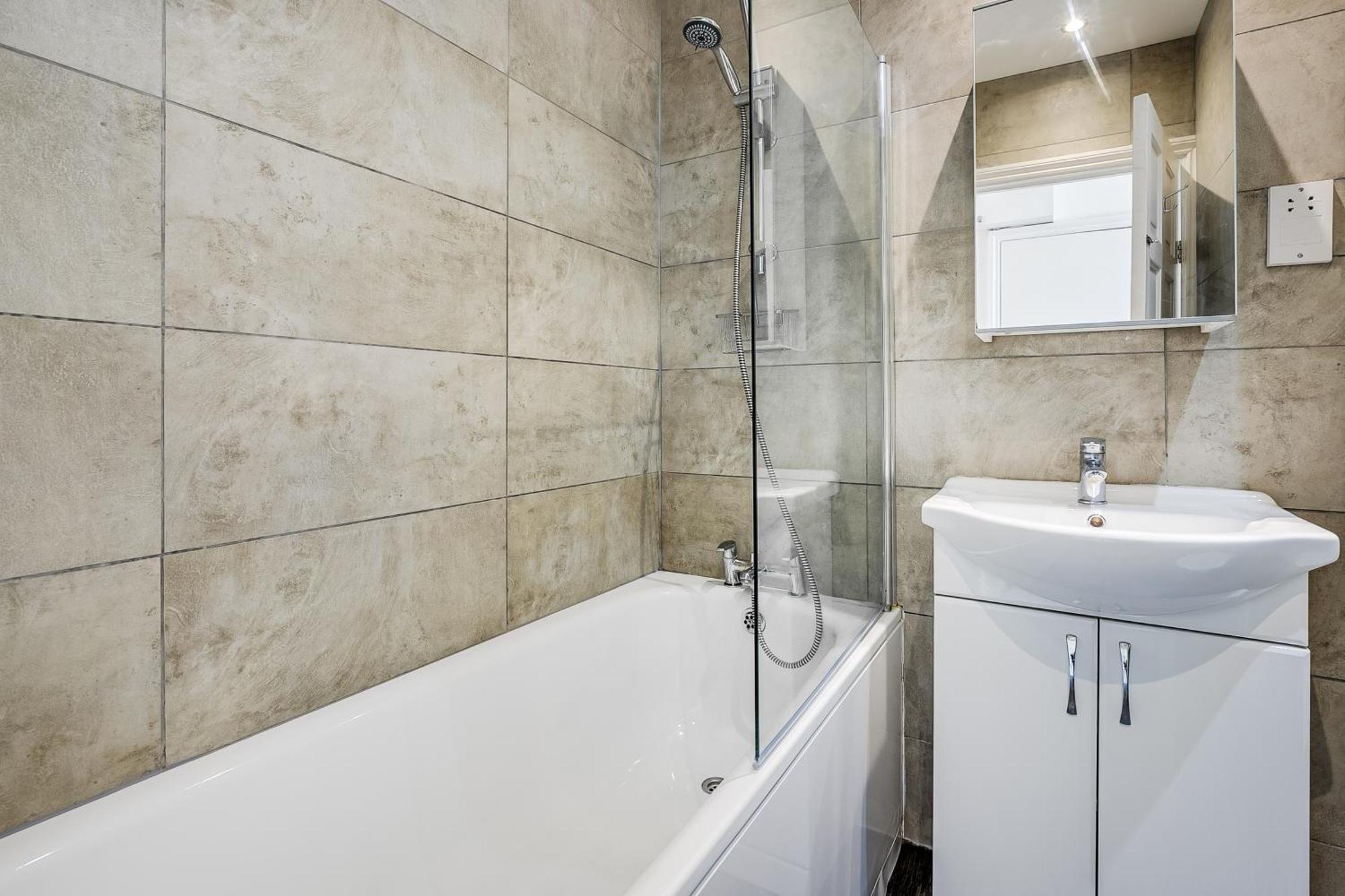 Sunny Spacious Flat - West London, Kensington, Earl's Court, Chelsea * Londra